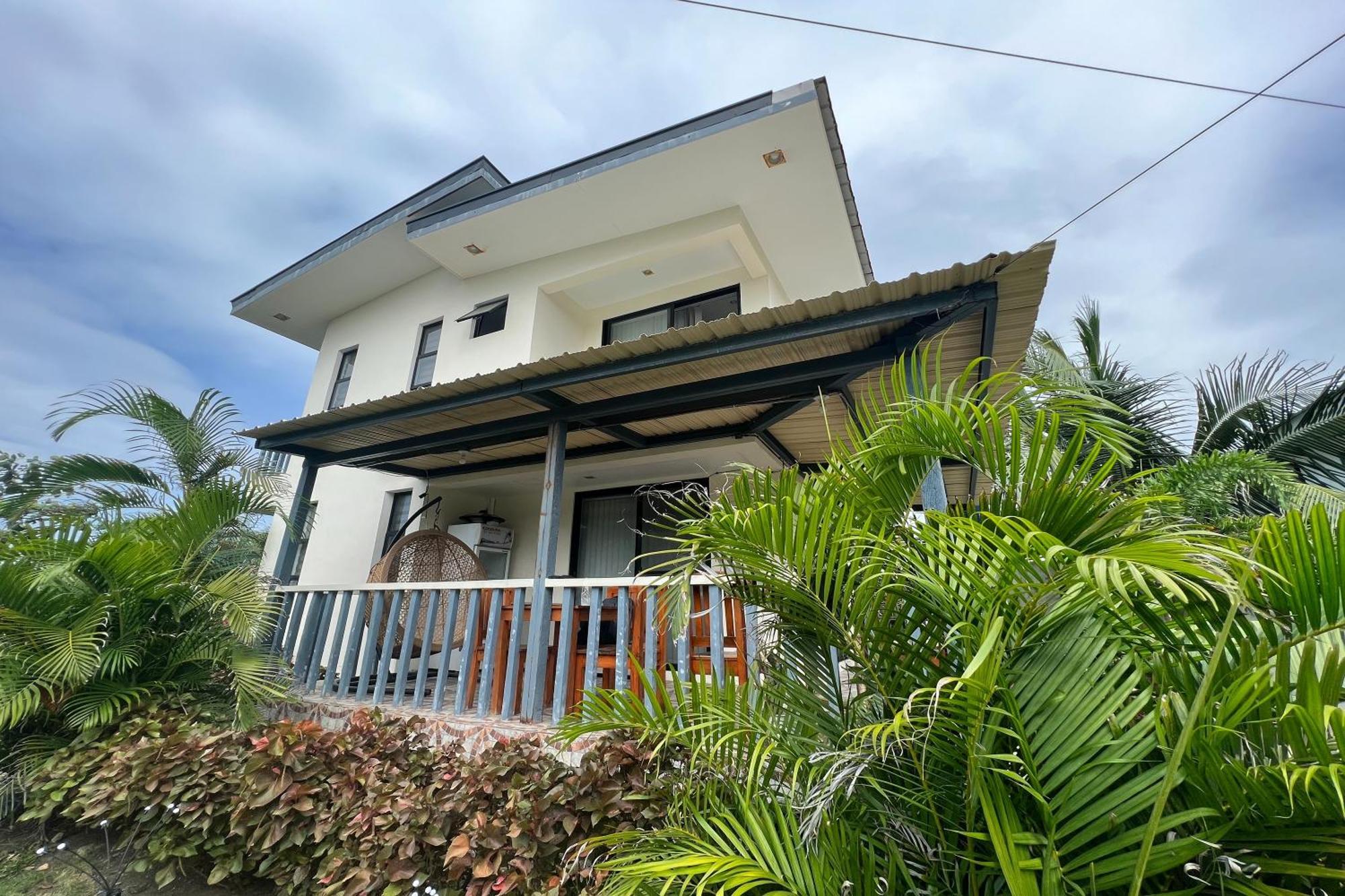 Lover'S Point Beach Front Resort Lian Esterno foto