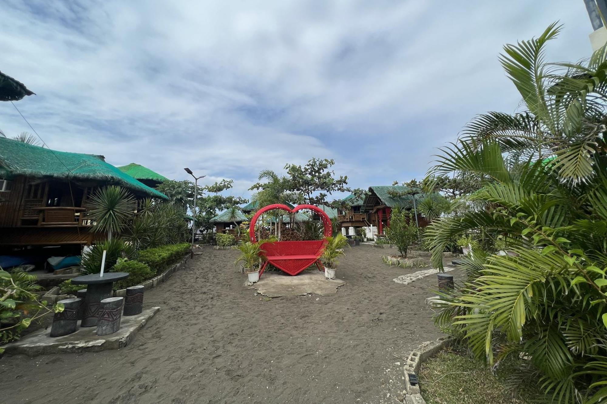 Lover'S Point Beach Front Resort Lian Esterno foto
